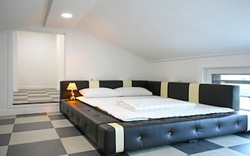 gyeongju the one pension red