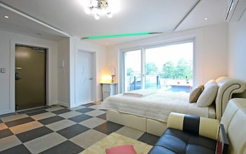 gyeongju the one pension red