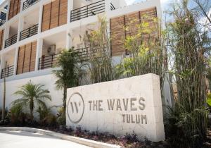 the waves tulum