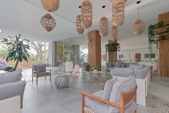 maxwell residences at indah