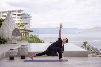 maxwell residences at indah