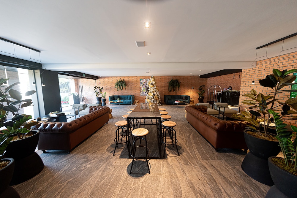 fulton business luxury hotel