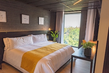 fulton business luxury hotel