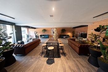 fulton business luxury hotel