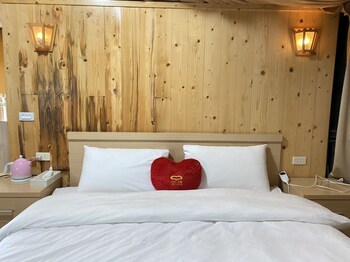 stream yurt campground