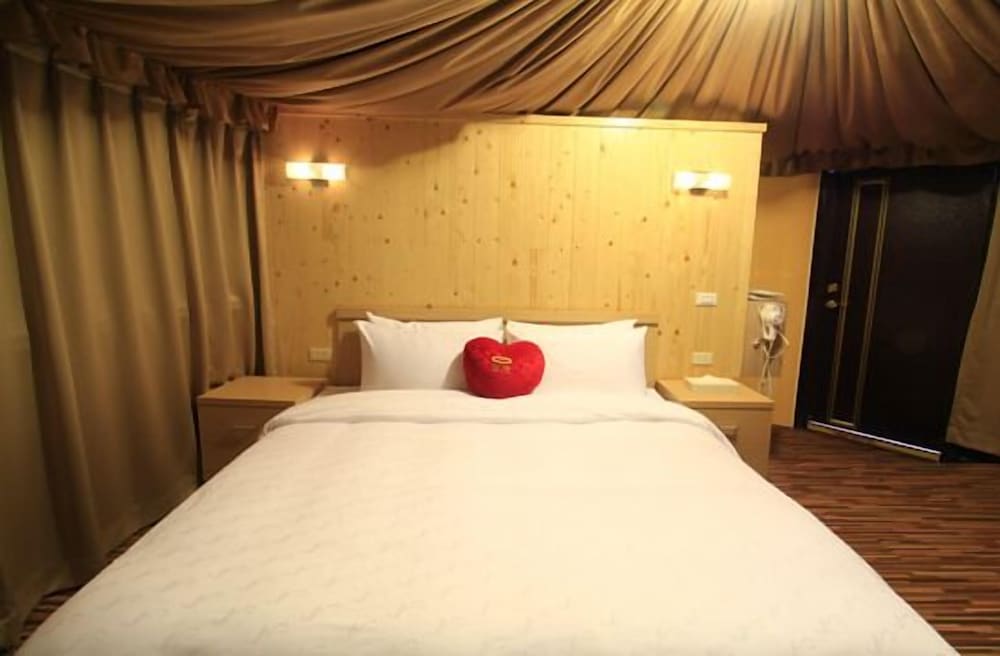 stream yurt campground