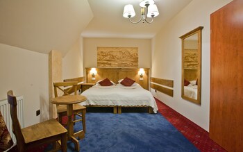 helan family and garden