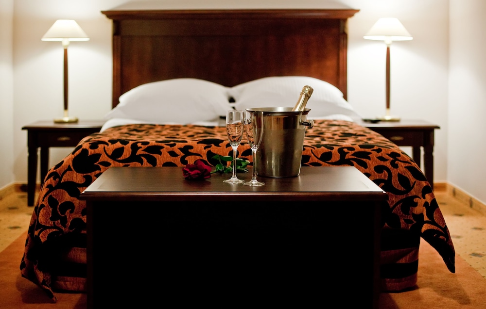 helan family and garden