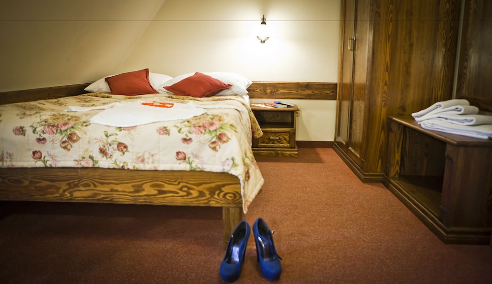 helan family and garden