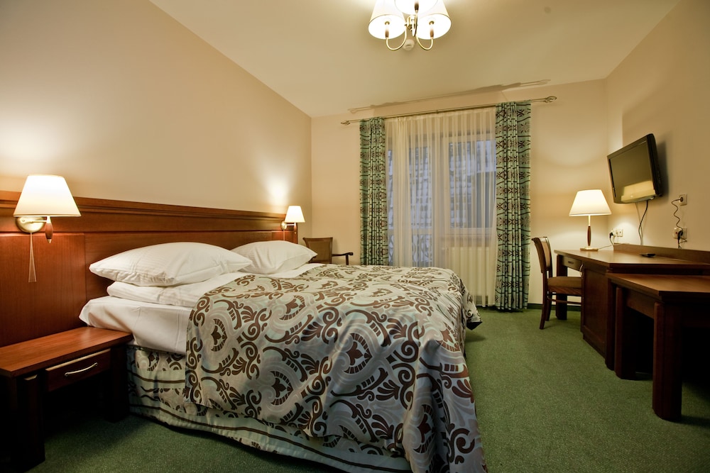 helan family and garden