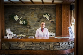 helan family and garden