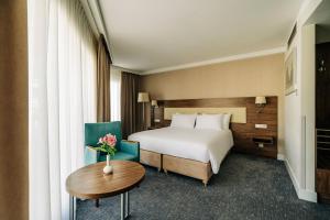 holiday inn lodz by ihg