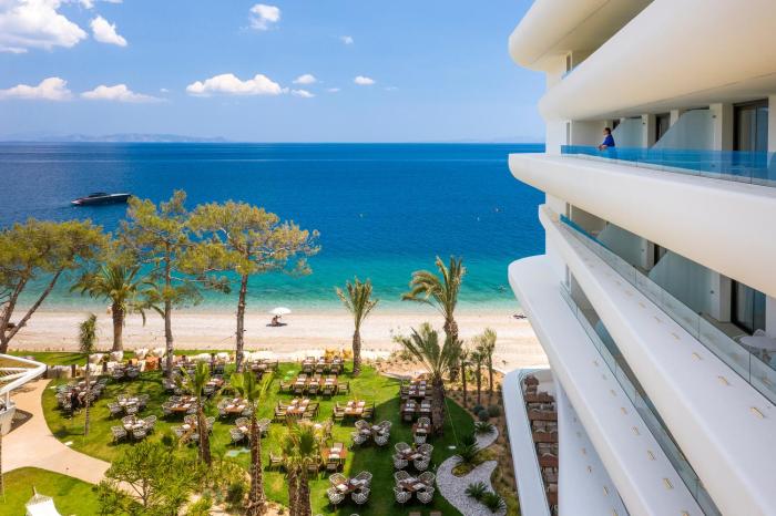 isla brown corinthia resort and spa curio collection hilton