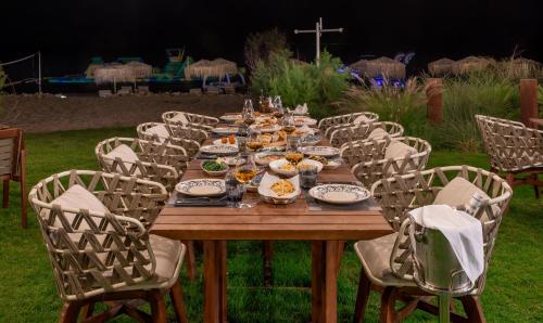 isla brown corinthia resort and spa curio collection hilton