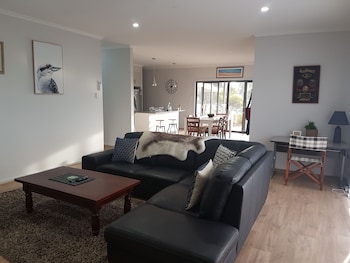 Gilligan's Kangaroo Island,,3.5 star
