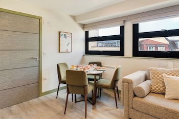 your apartment clifton village