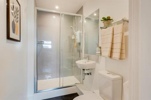 your apartment clifton village