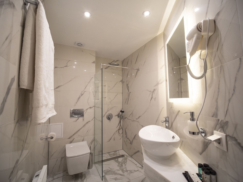 the moon boutique hotel