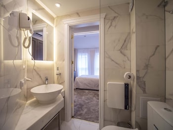 the moon boutique hotel