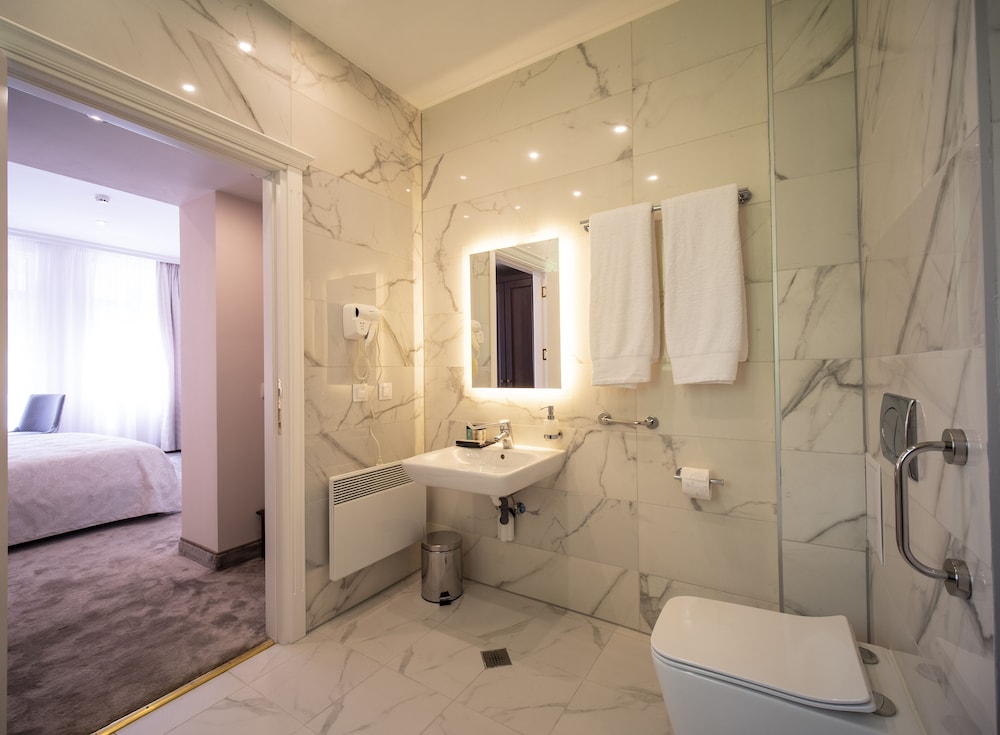 the moon boutique hotel