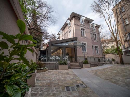 the moon boutique hotel