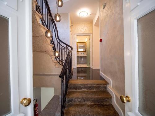 the moon boutique hotel