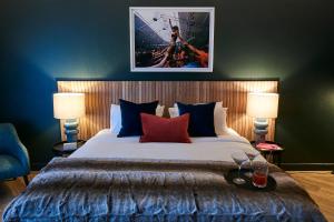 the blue hotel bondi