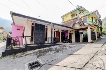 puspa sari villa and homestay
