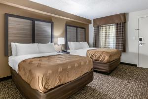quality inn and suites spring lake