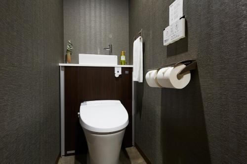 monday apart nihonbashi suitengumae former gate stay nihonbashi suitengumae