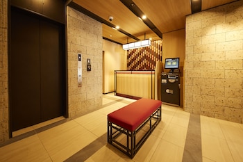 monday apart nihonbashi suitengumae former gate stay nihonbashi suitengumae