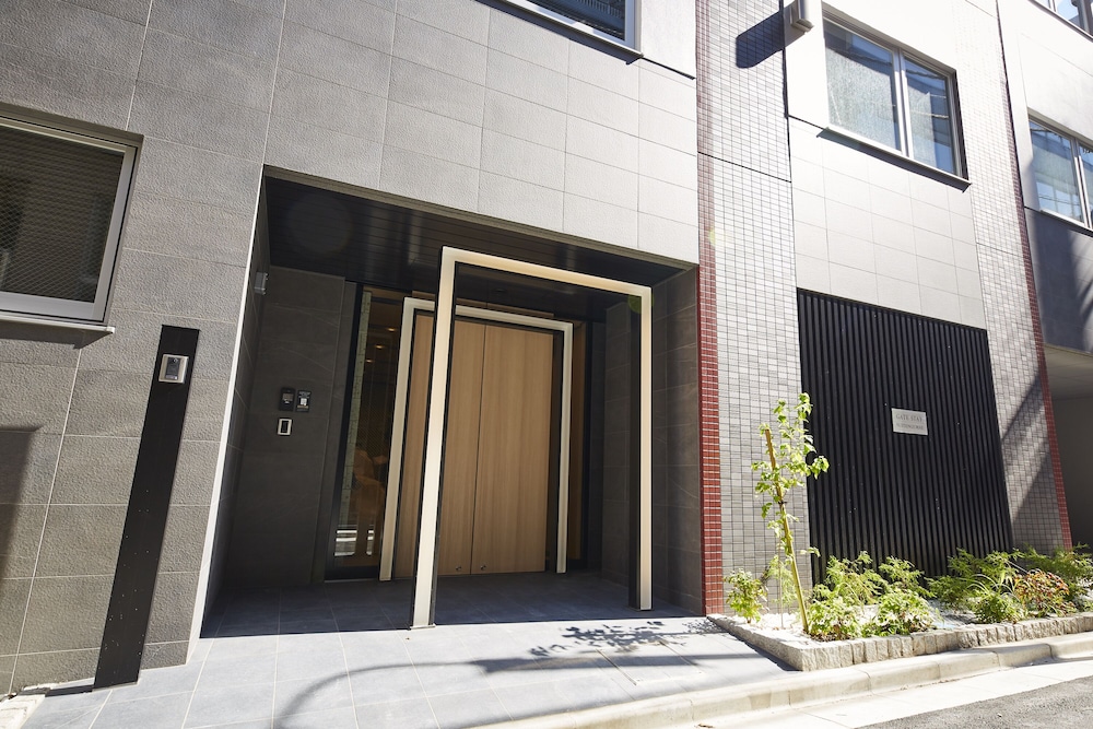 monday apart nihonbashi suitengumae former gate stay nihonbashi suitengumae