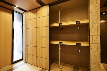 monday apart nihonbashi suitengumae former gate stay nihonbashi suitengumae