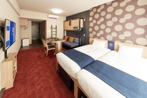 monday apart nihonbashi suitengumae former gate stay nihonbashi suitengumae