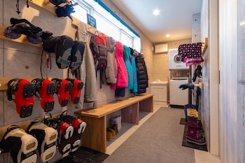 off piste chalet by h2 life