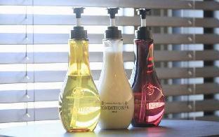 quintessa hotel fukuoka tenjin comic and books