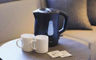 quintessa hotel fukuoka tenjin comic and books