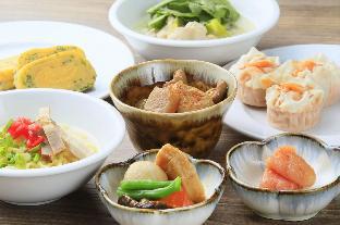 quintessa hotel fukuoka tenjin comic and books