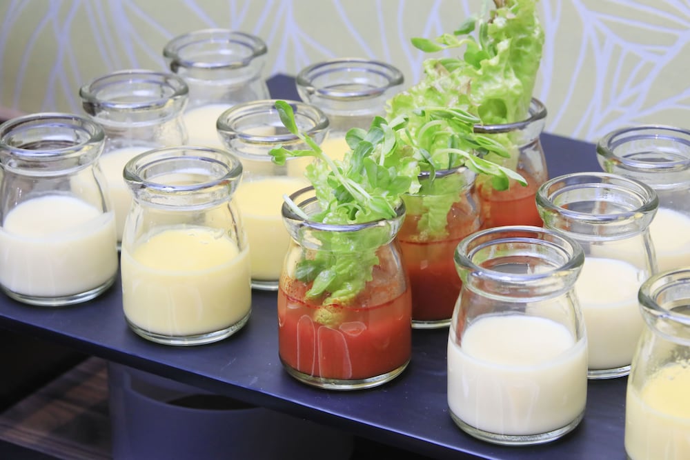 quintessa hotel fukuoka tenjin comic and books