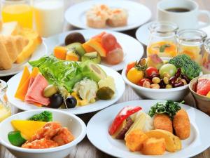 quintessa hotel fukuoka tenjin comic and books