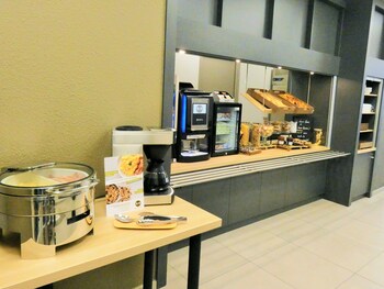 B&B Hotel Cambrai,,2 star