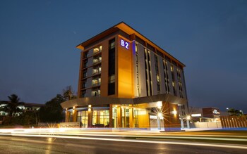 b2 surat thani premier hotel