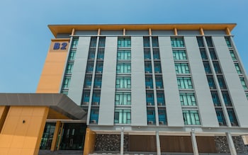 b2 surat thani premier hotel