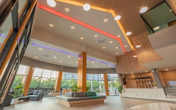 b2 surat thani premier hotel