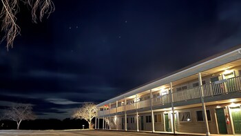 island pond country inn