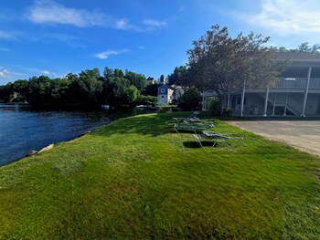island pond country inn