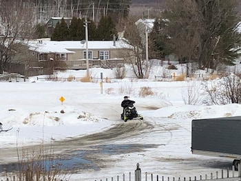 island pond country inn