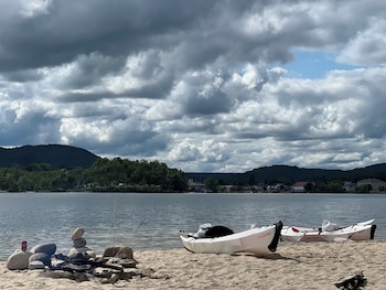 island pond country inn