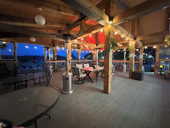 island pond country inn