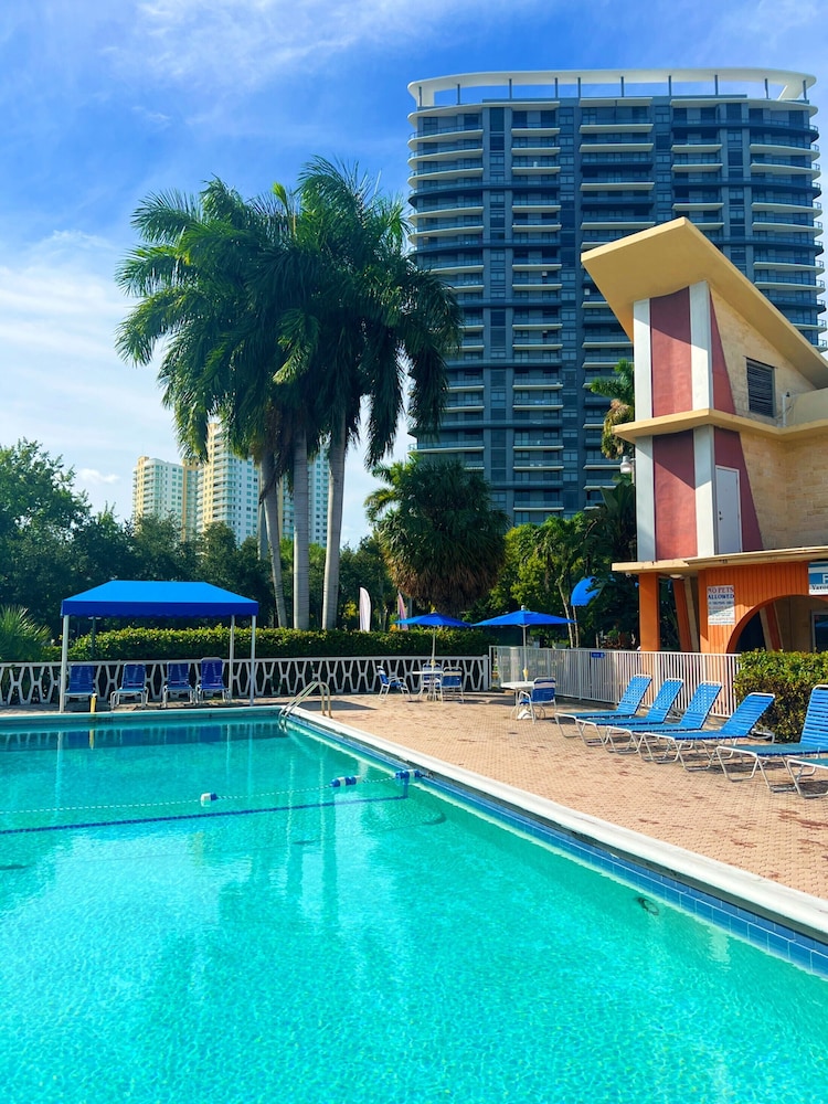 hallandale beach